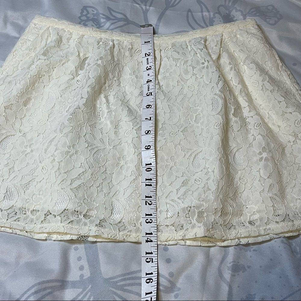 BCBGeneration White Lace Mini Skirt - Picture 10 of 13